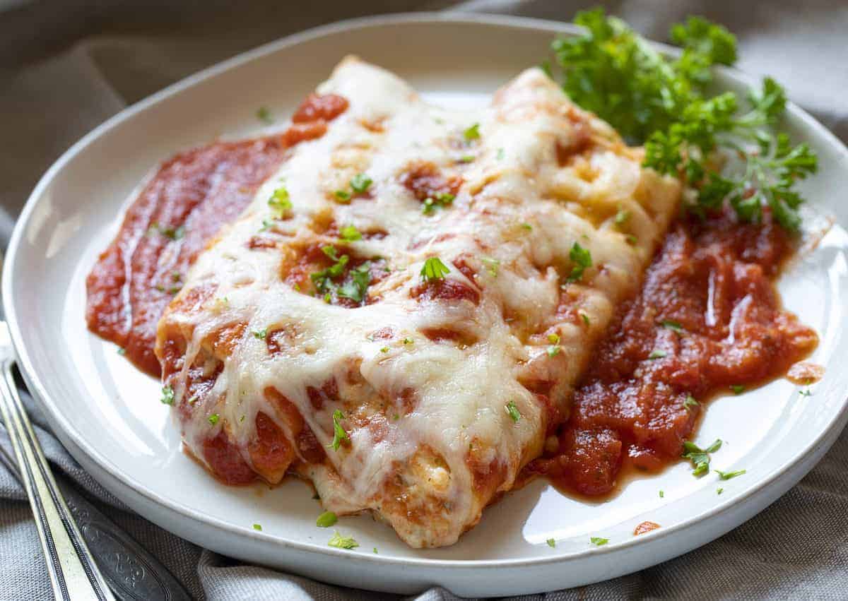 How to Make Cheesy Manicotti