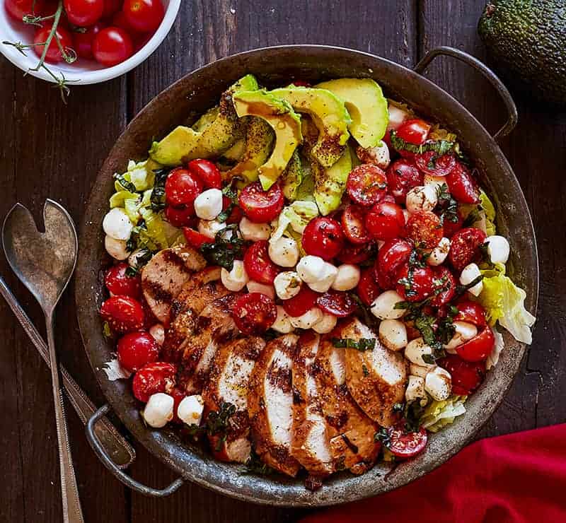 https://iamhomesteader.com/wp-content/uploads/2019/07/ChickenCapreseSalad2-blog.jpg