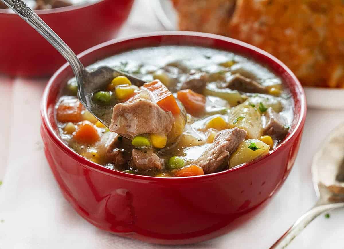 Spoonful of Crockpot Beef Pot Pie 