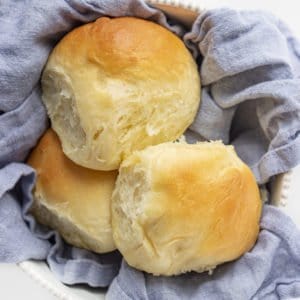 Copycat Texas Roadhouse Rolls - I Am Homesteader