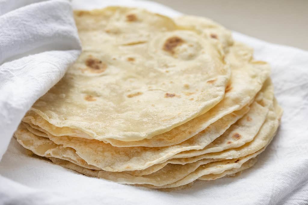 Homemade Flour Tortillas {VIDEO} I Am Homesteader