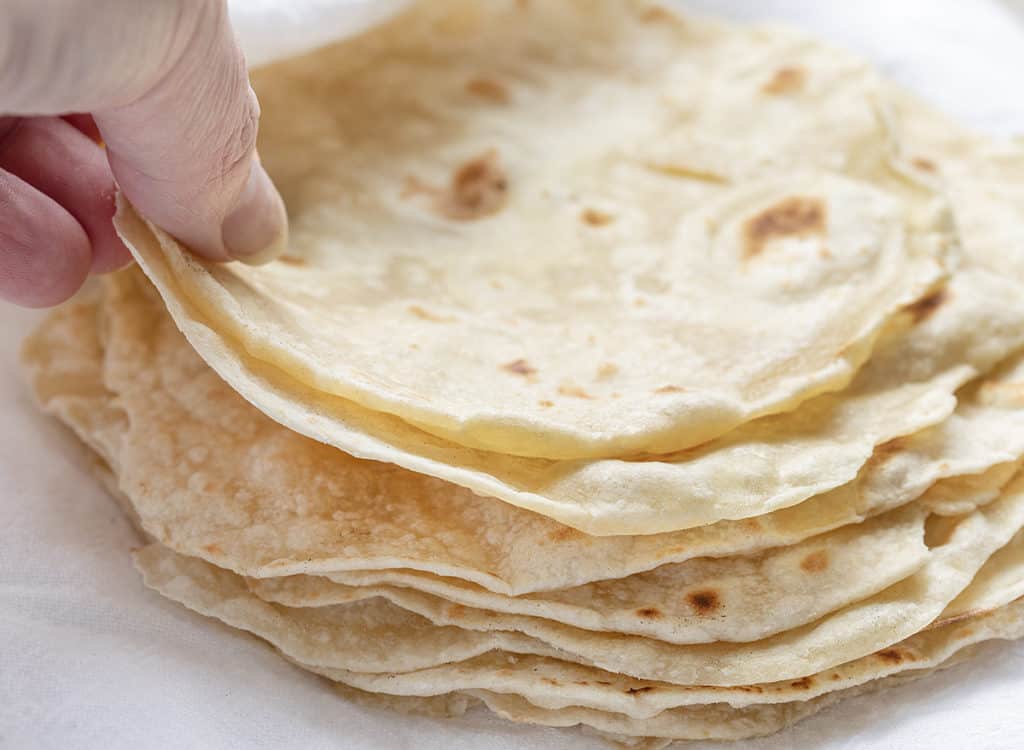 Homemade Flour Tortillas {VIDEO} - I Am Homesteader