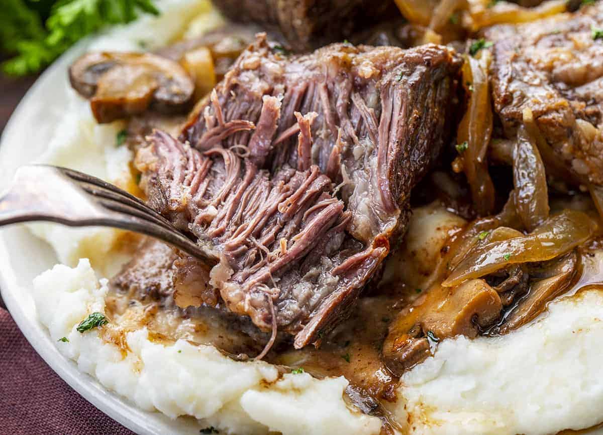 Tender Falling off the Bone Crockpot Braised Short Ribs 