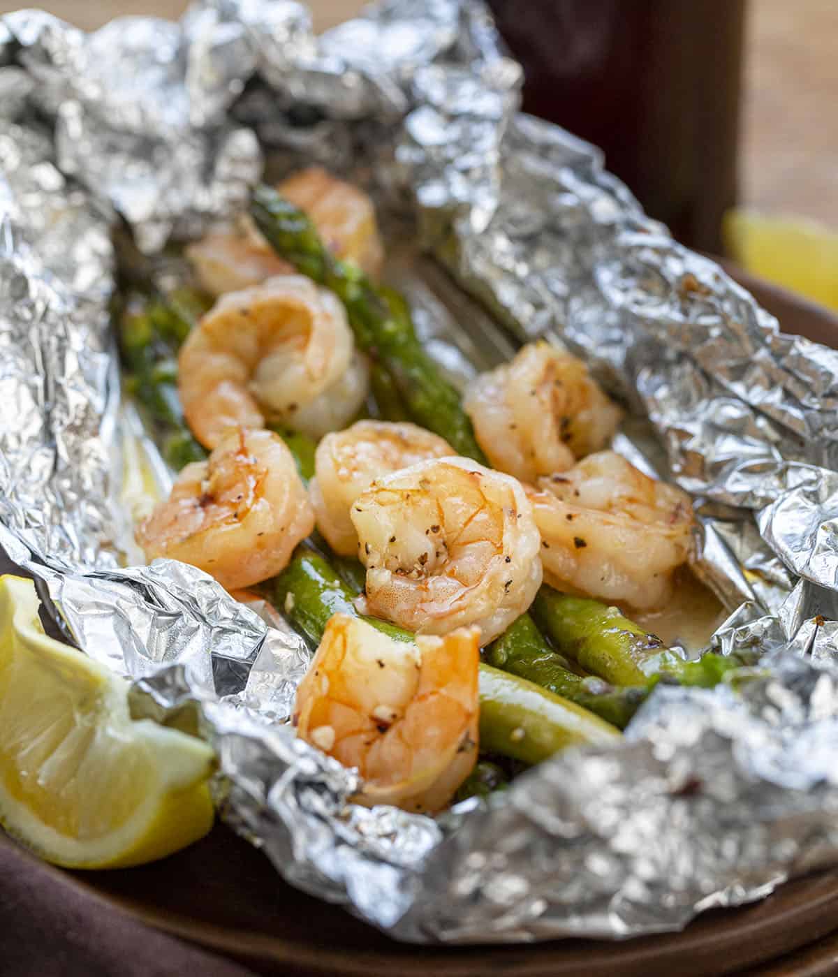 Baked Shrimp and Asparagus Foil Packet