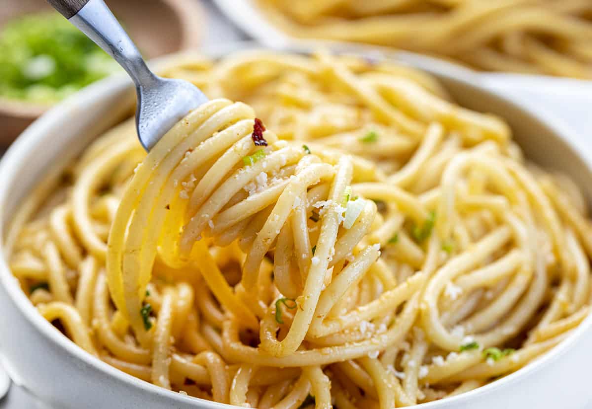 Fork Twirling Spicy Garlic Noodles. Side Dish, Dinner, Noodles, Noodles Recipes, Spicy Noodles, Easy Spicy Noodles, Pasta, Spicy Pasta, recipes, i am homesteader, iamhomesteader