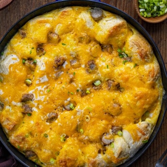 Cheesy Biscuits and Gravy Breakfast Bake in a Skillet. Breakfast, Breakfast Bake, Easy Breakfast, Brunch, Biscuits and Gravy Breakfast, Easy Breakfast Recipes, Cheesy Eggs, Kid Favorite Breakfast, Easy Recipes, Breakfast for Dinner, i am homesteader, iamhomesteader