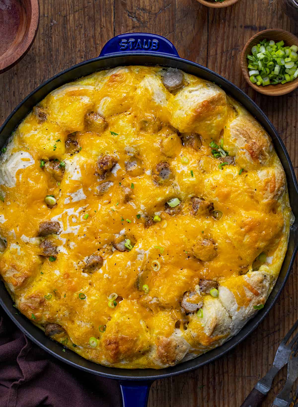 Cheesy Biscuits and Gravy Breakfast Bake in a Skillet. Breakfast, Breakfast Bake, Easy Breakfast, Brunch, Biscuits and Gravy Breakfast, Easy Breakfast Recipes, Cheesy Eggs, Kid Favorite Breakfast, Easy Recipes, Breakfast for Dinner, i am homesteader, iamhomesteader