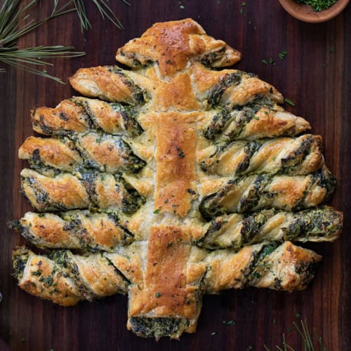 Spinach Dip Pull-Apart Christmas Tree - I Am Homesteader