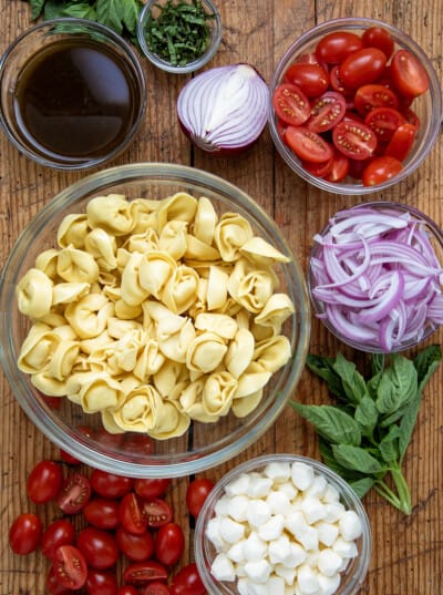 Caprese Tortellini Pasta Salad - I Am Homesteader