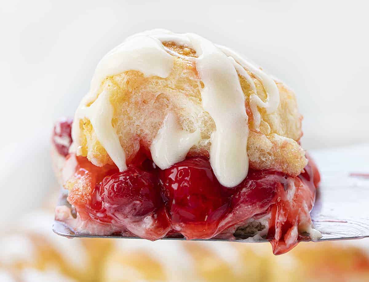 Sliders are one of the easiest ways to feed a crowd. They’re fun, customizable, and perfect for parties, game days, holidays, and family dinners!